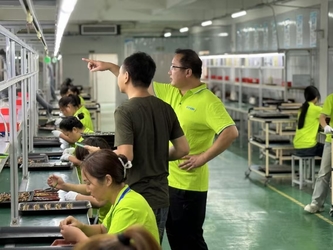 Shenzhen VIIP Electronics Co., Ltd. ligne de production du fabricant